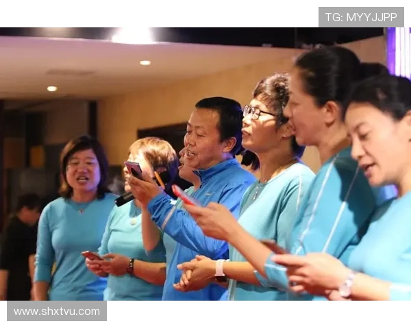 南京网球队运营模式解析与发展策略探讨助力网球热潮兴起