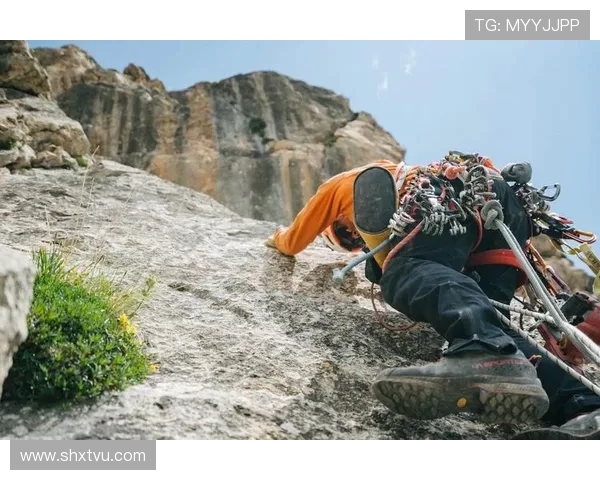 广州攀岩队与深圳攀岩队赛后复盘探讨团队协作的成功与不足