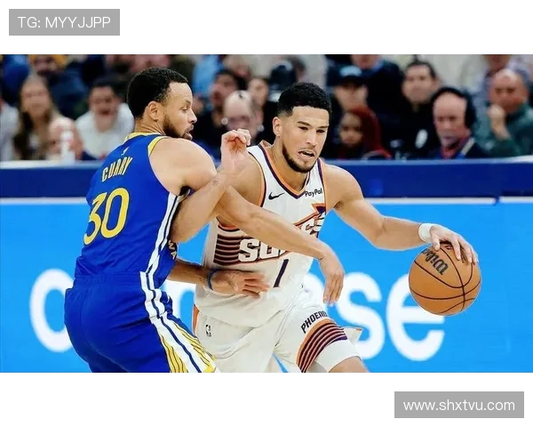 勇士在国王面前上演惊天逆转展现冠军气质与团队精神